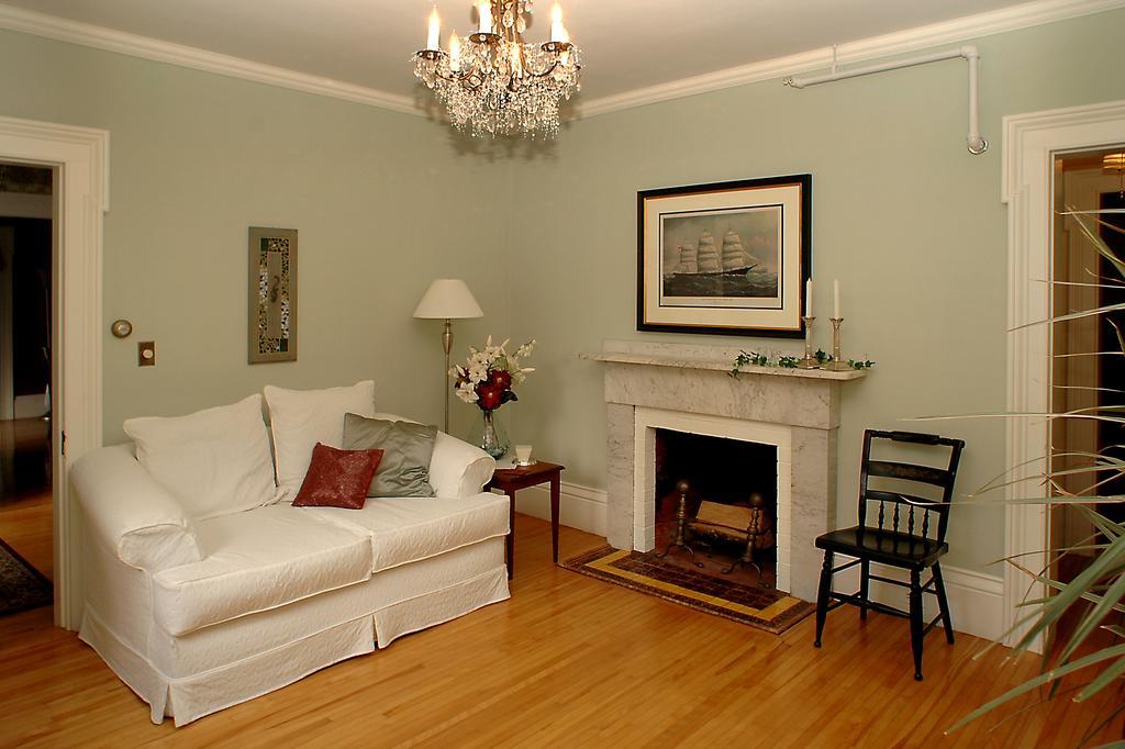 Benjamin F. Packard House Bed And Breakfast Bath Buitenkant foto
